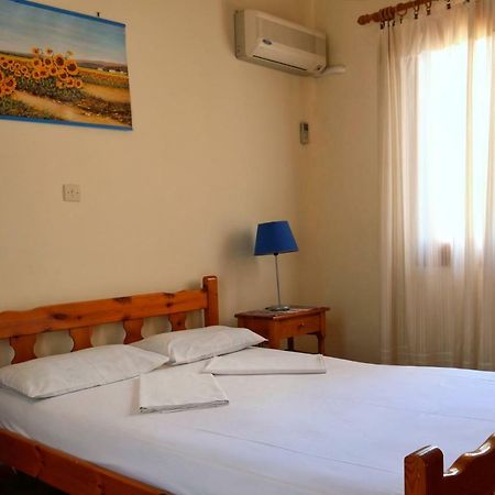 Seaview Self Catering Apartment - Helen No 1 Xiropigado Eksteriør billede