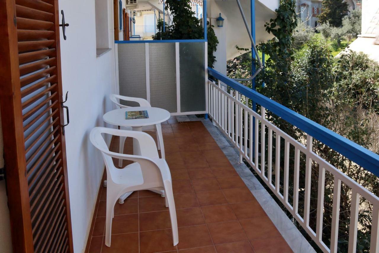 Seaview Self Catering Apartment - Helen No 1 Xiropigado Eksteriør billede